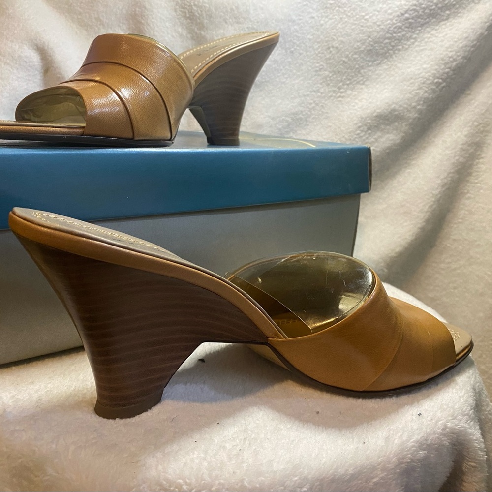 Nine West Tan Leather Mules